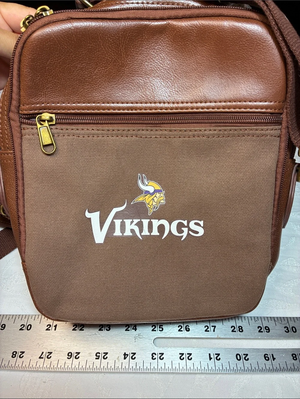 Women’s Vikings Crossbody Shoulder Bag. 10in wide x 11in tall.